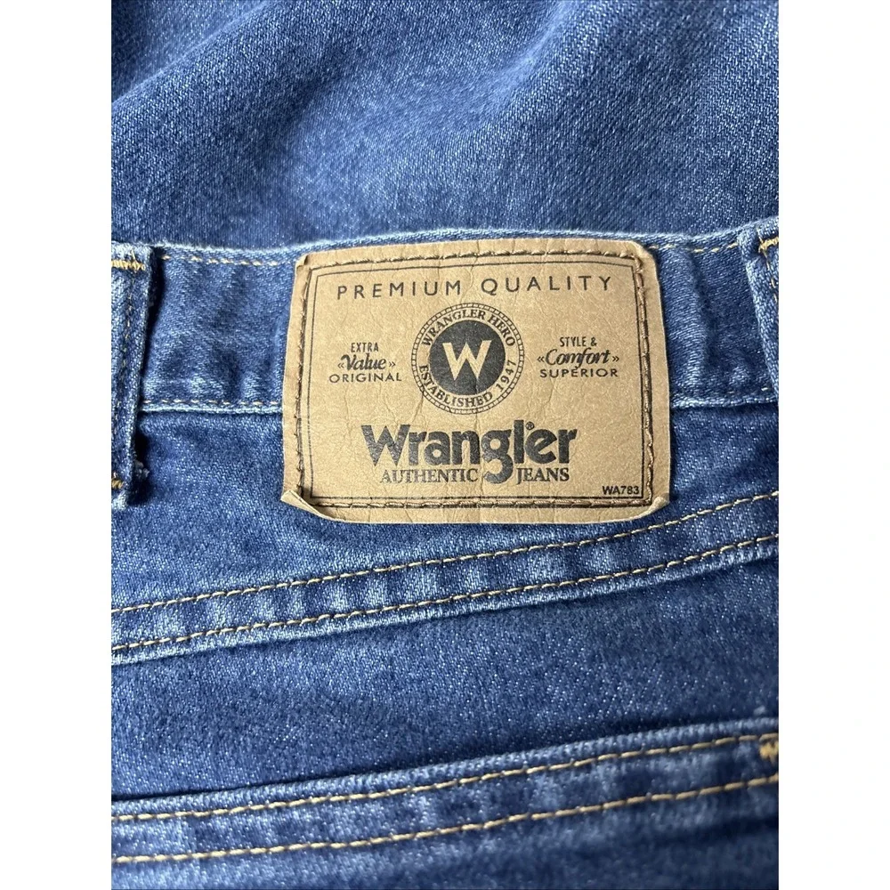 Wrangler Straight Leg Jeans Mens 40X30 Blue Medium Wash Regular Fit 85900DW
